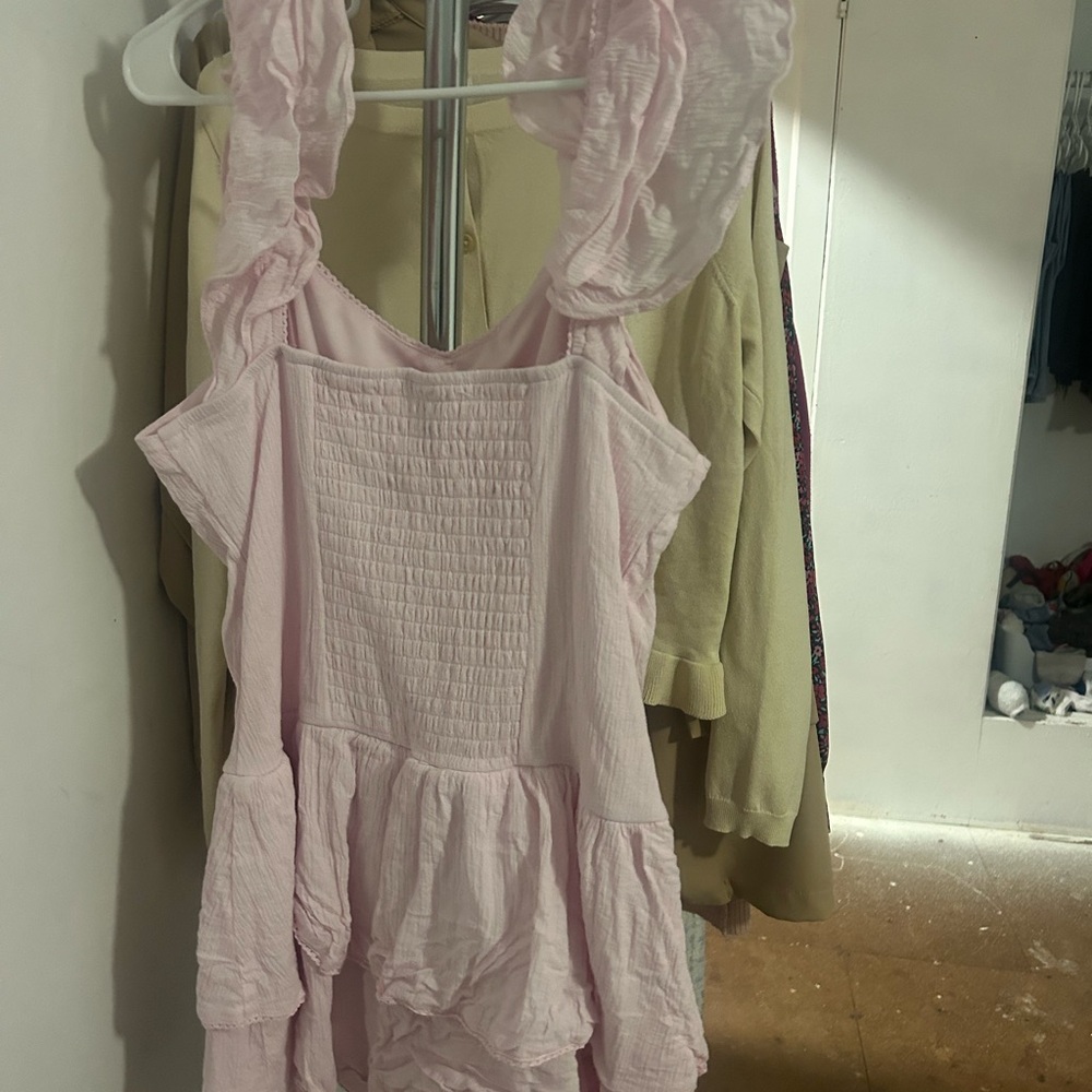 Pink Ruffled Sleeveless Top - Picture 2 of 2
